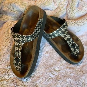 Papillio by Birkenstock houndstooth platform Gizeh size 42
